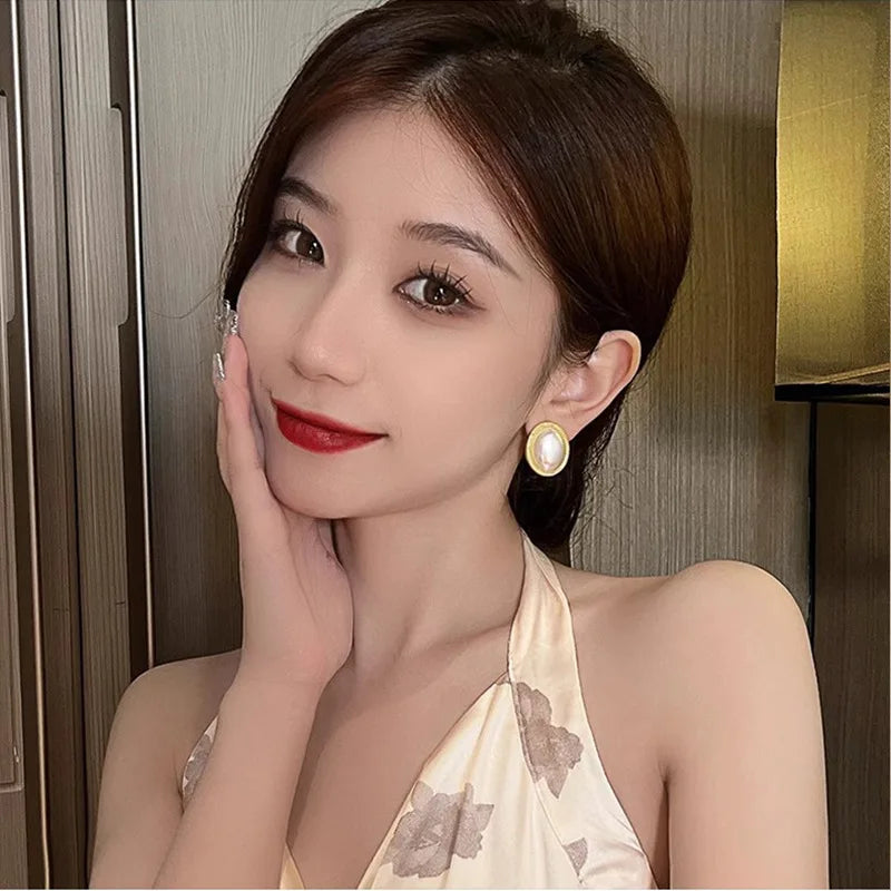 Retro Imitation Pearl Zircon Earrings Oval Square Hollow - Smarsty