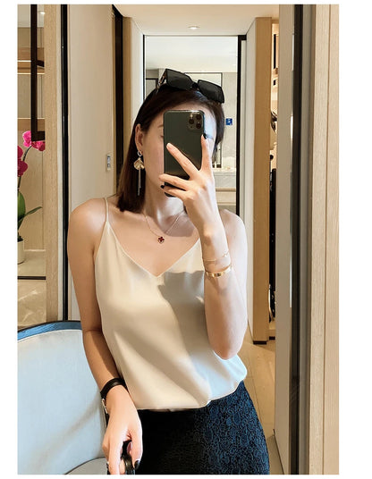 2024 Summer Camisole Slim Vest Sexy Women Sleeveless V-Neck Gray Tee Tank Tops Female Solid Black/White Korean Crop Tops Y2k
