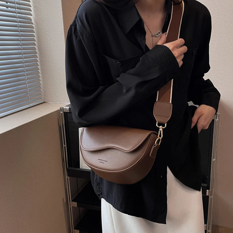 Women Vintage Saddle Bag With Wide Strap Crossbody - Smarsty