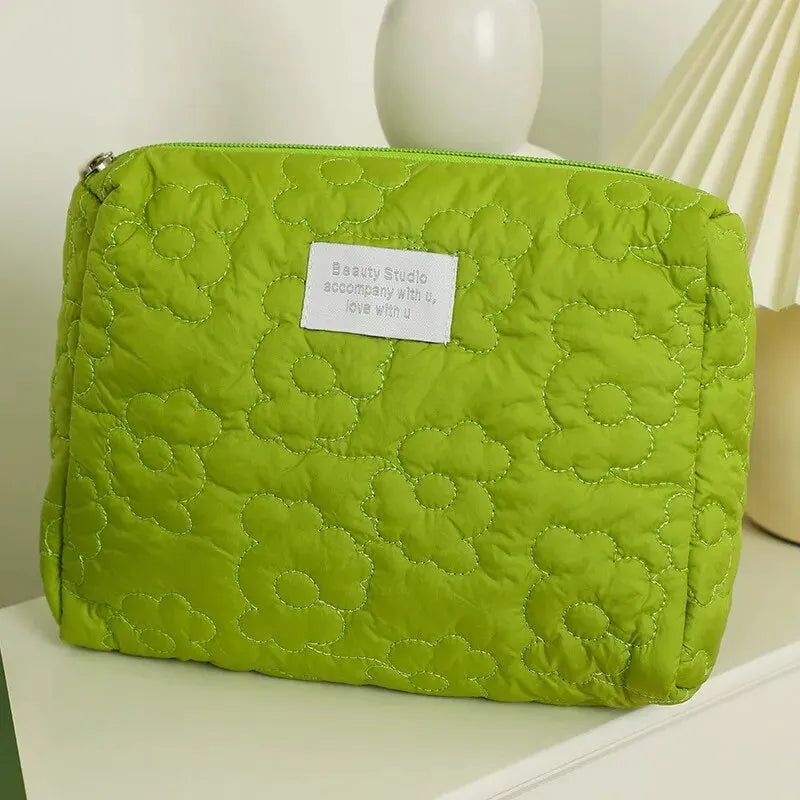 Embroidery Large-Capacity Cosmetic Bag Waterproof Portable Storage Bag Travel Makeup Pouch - Smarsty