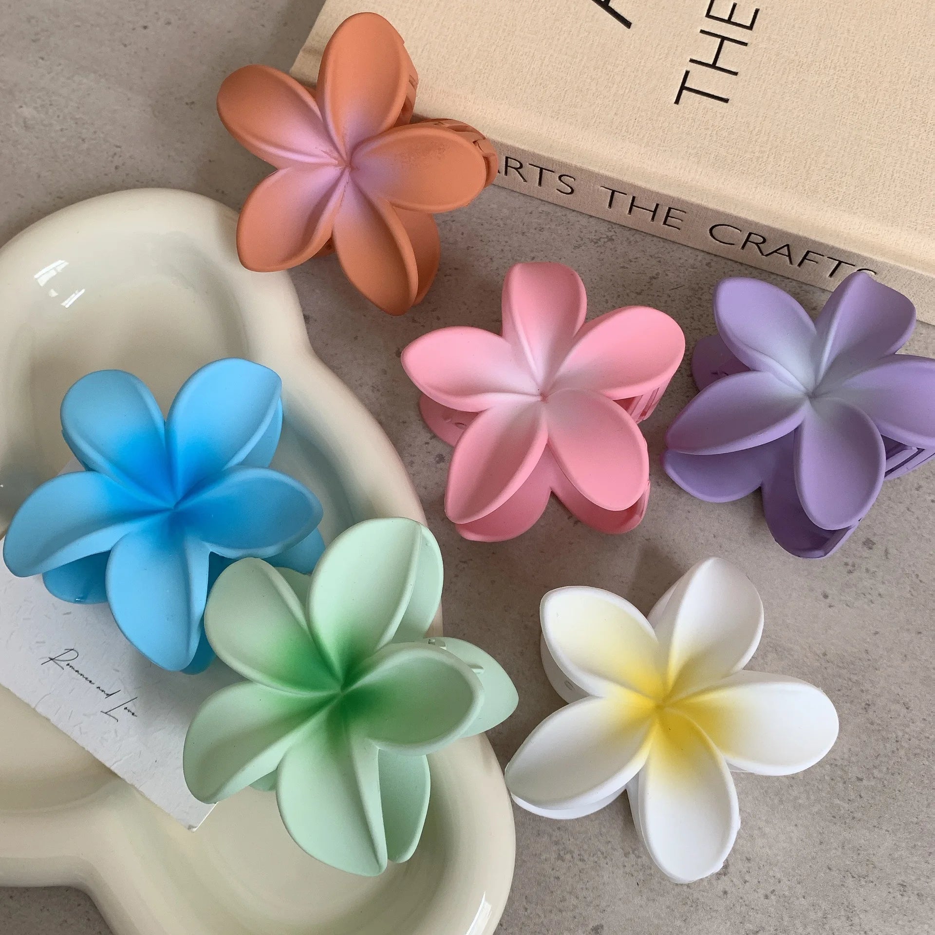 Frosted Egg Flower Hair Claw Clip Secure Hold Beach Stylish - Smarsty