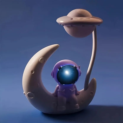 Creative Moon Astronaut Nightlight LED Desk Lamp - Smarsty