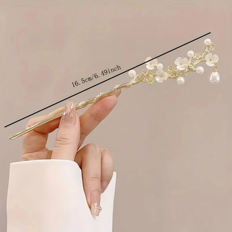 Elegant Chinese Style Hair Clip with Floral Design - Smarsty