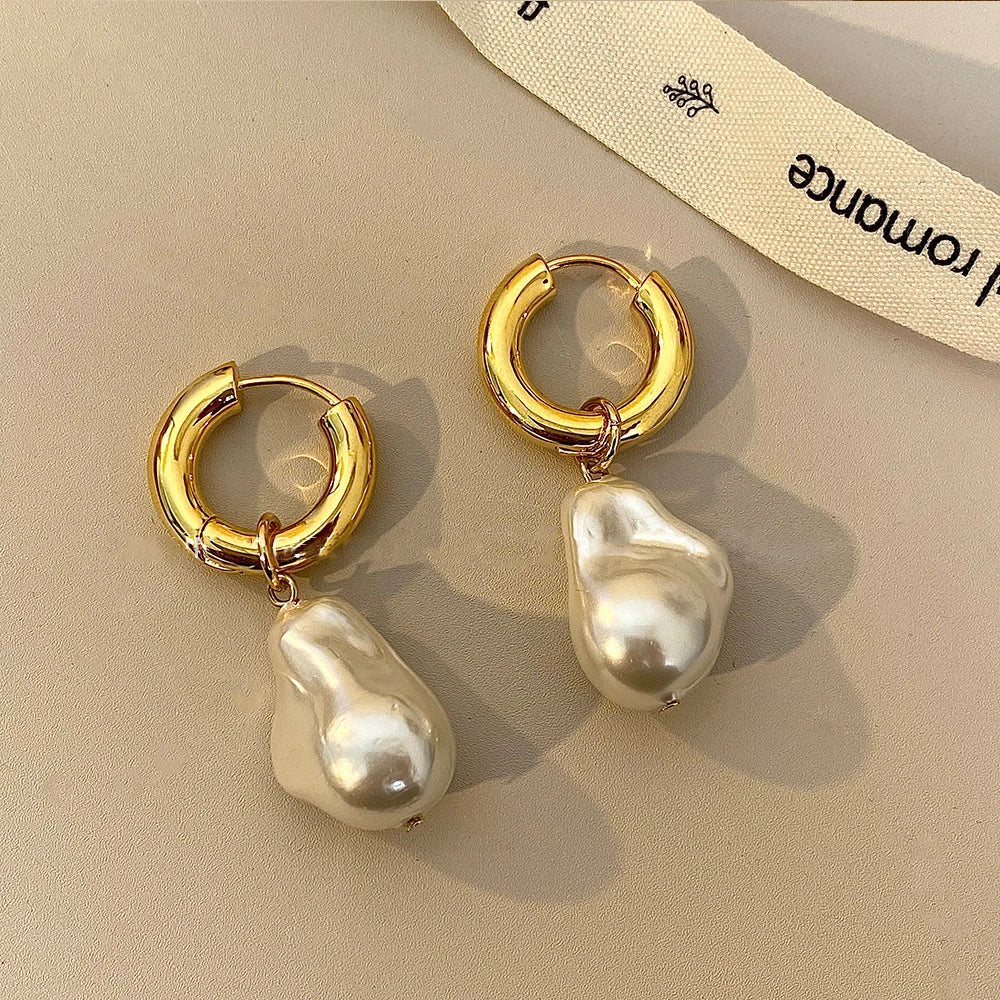 Elegant Gold Vintage Circle Drop Earrings with Baroque Pearl - Smarsty