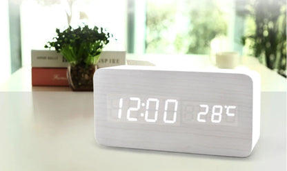 Wooden Digital Alarm Clock with Wireless Charging Feature - Smarsty