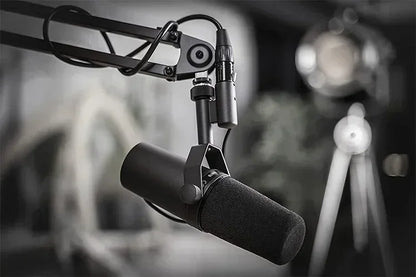 Cardioid Dynamic Microphone for Studio and Podcasting - Smarsty