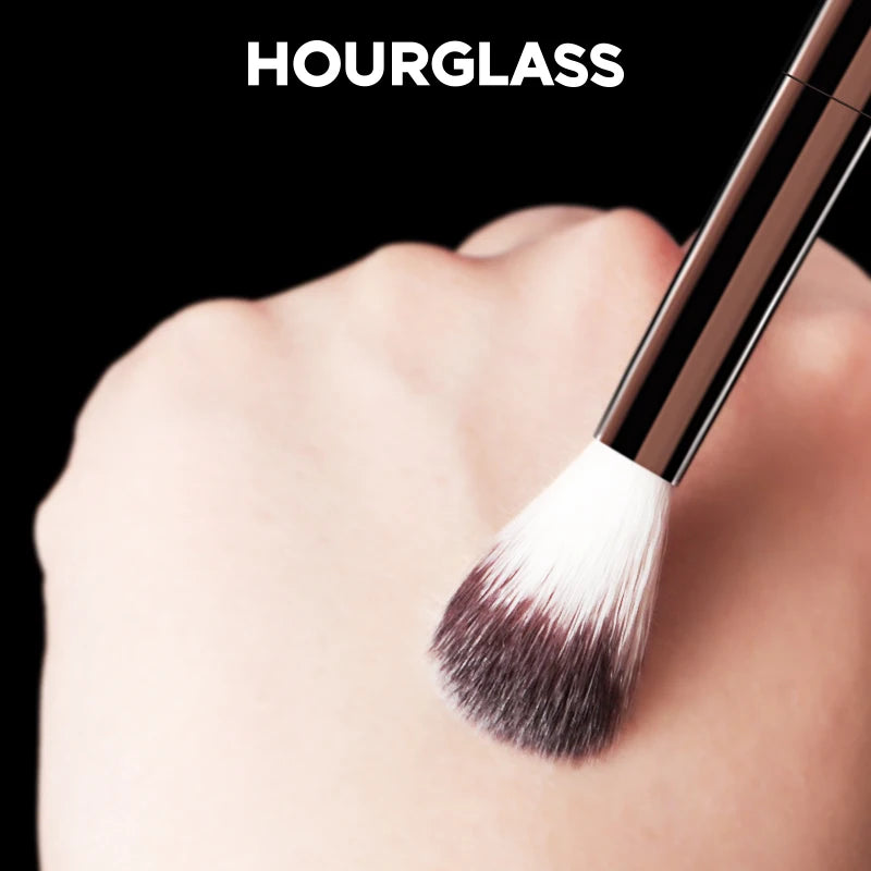 Hourglass No 14 Detail Setting Brush for Precise Application - Smarsty