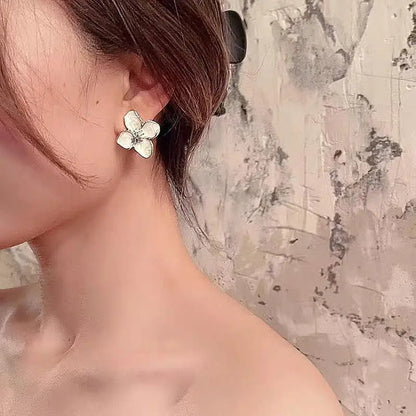 Vintage Sweet Flower Stud Earrings For Women Bridal - Smarsty