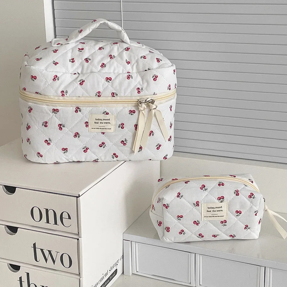 Cherry Tote Makeup Bag Portable Quilted Cosmetic Case - Smarsty