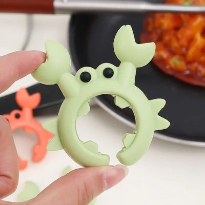 4/1PCS Silicone Spatula Rack Small Crab Anti Scalding Overflow Pot Clip Spoon Holder Clip Universal Shovel Rack Kitchen Gadget by Smarsty