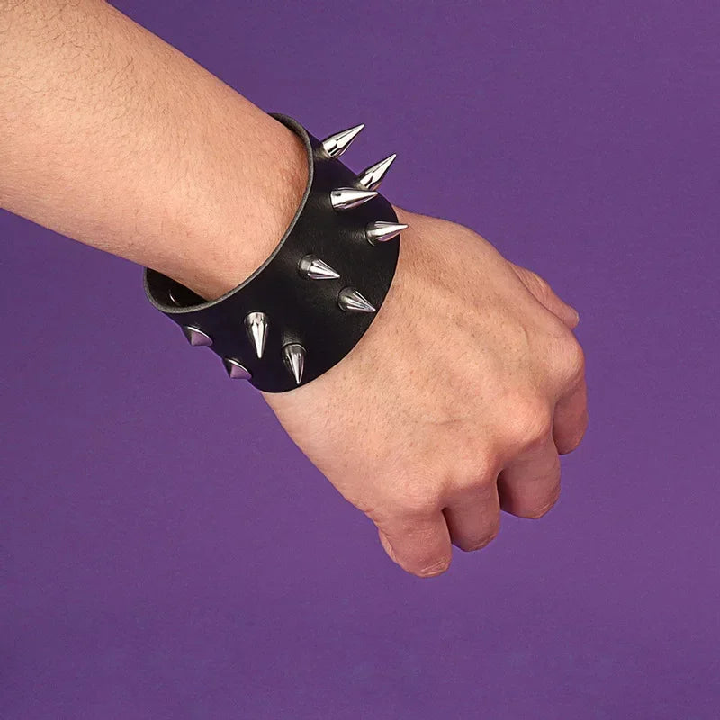 Unisex PU Leather Punk Bracelet with Spikes and Skull - Smarsty