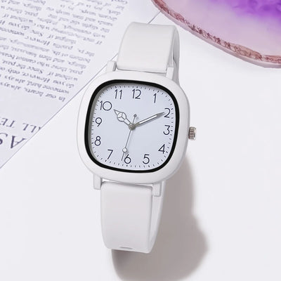 Fashion Brand Bear Women Quartz Watch with Silicone Band - Smarsty
