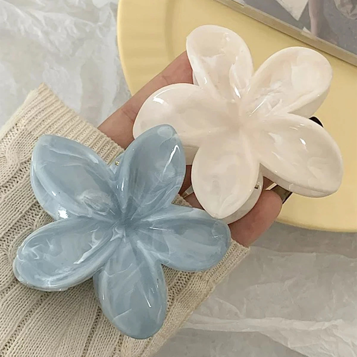 Hawaiian Flower Hair Claw Clips For Thin Hair Lightweight - Smarsty