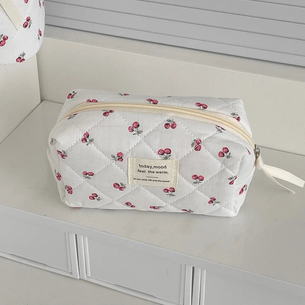 Cherry Tote Makeup Bag Portable Quilted Cosmetic Case - Smarsty