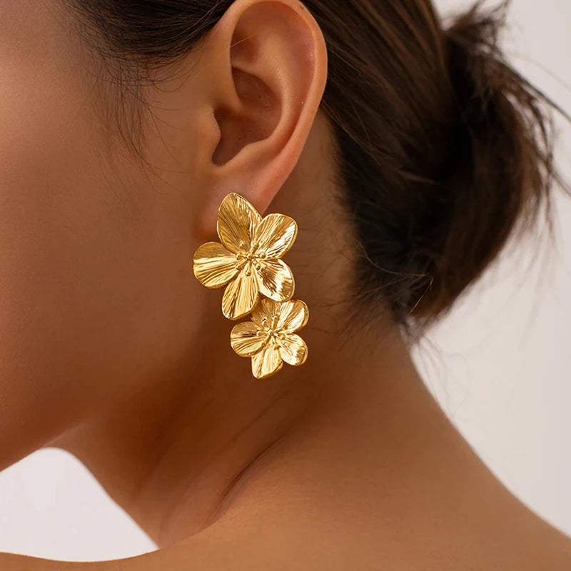 Vintage Gold Flower Drop Earrings for Women Stylish Design - Smarsty