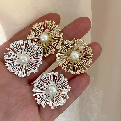 Pearl Stud Earrings Metal Flower Design Gold Color - Smarsty