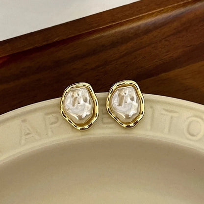 Elegant Gold Vintage Circle Drop Earrings with Baroque Pearl - Smarsty