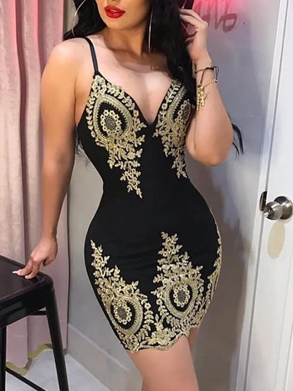 Sexy summer party halter dress Sleeveless slim-fit mini dress with low neck and halter back - Smarsty