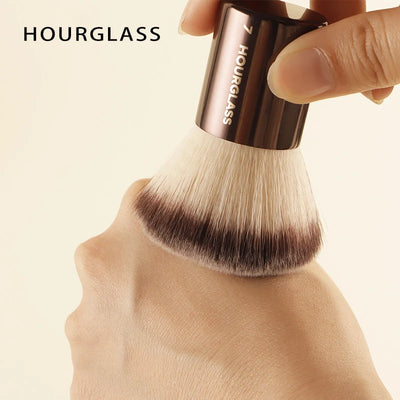 Hourglass Professional Makeup Brush for Versatile Application - Smarsty