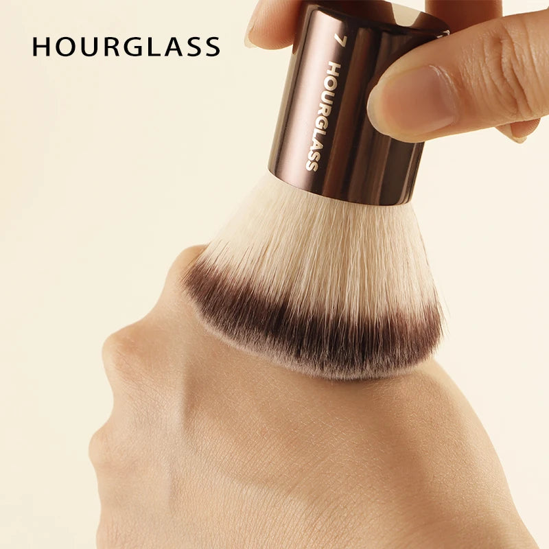 Hourglass Professional Makeup Brush for Versatile Application - Smarsty