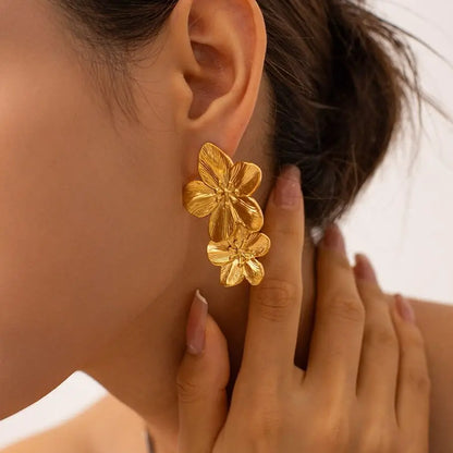 Vintage Gold Flower Drop Earrings for Women Stylish Design - Smarsty