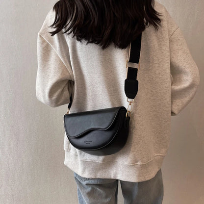 Women Vintage Saddle Bag With Wide Strap Crossbody - Smarsty