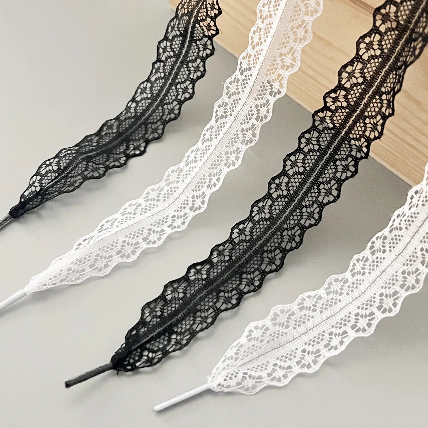 1Pair Fancy Lace Shoelaces for Women Casual Shoes Width Flat Shoelace for Sneakers Black White Shoe Laces Accessorices - Smarsty