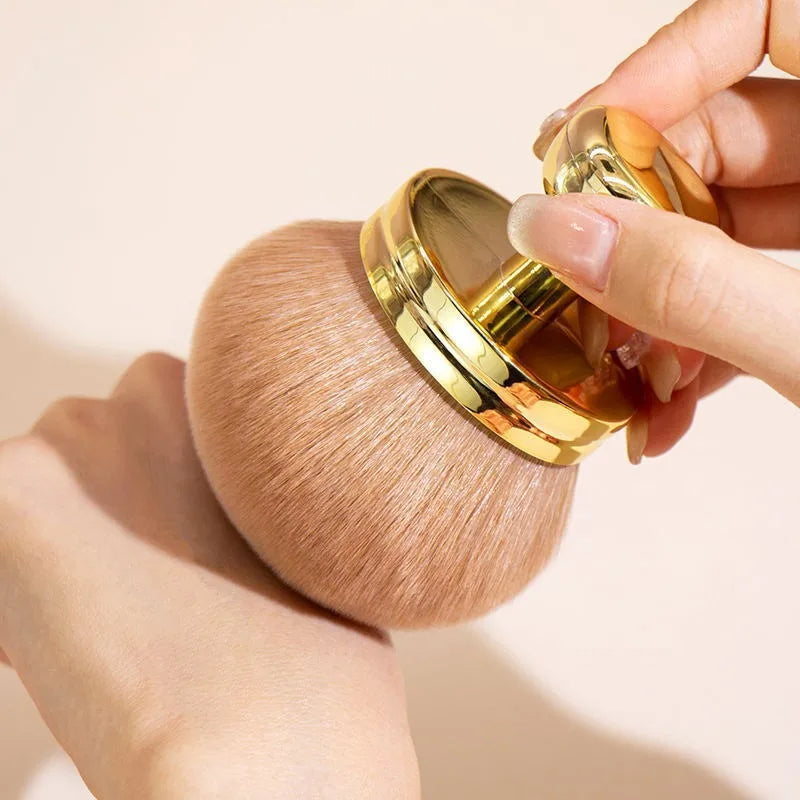 Extra Large Kabuki Brush for Flawless Self Tanner Application - Smarsty