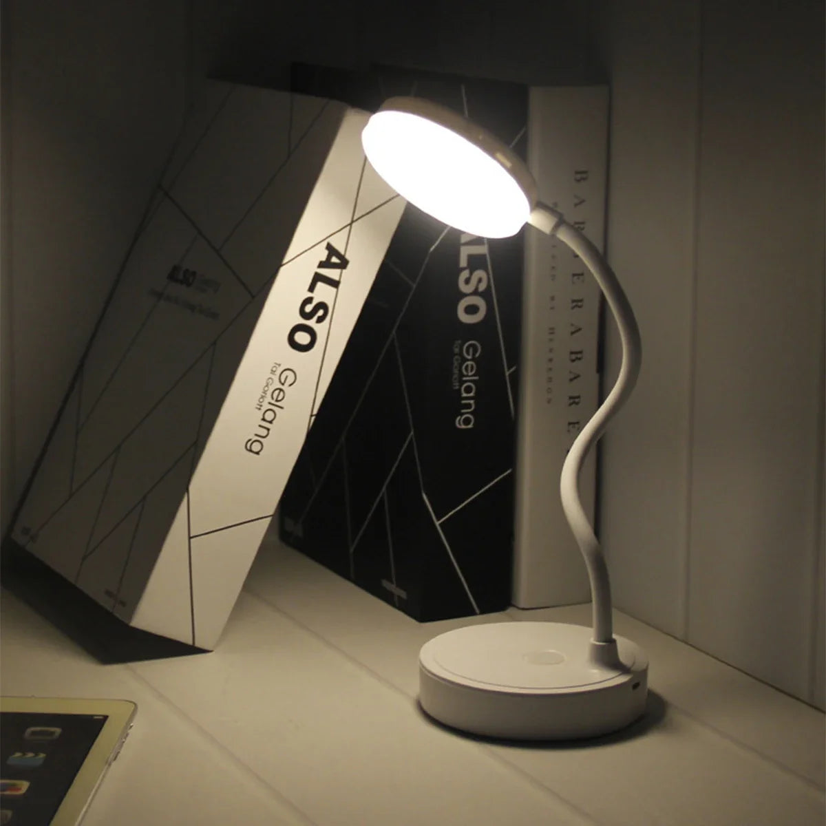 Portable LED Desk Lamp with Eye Protection Dimming - Smarsty