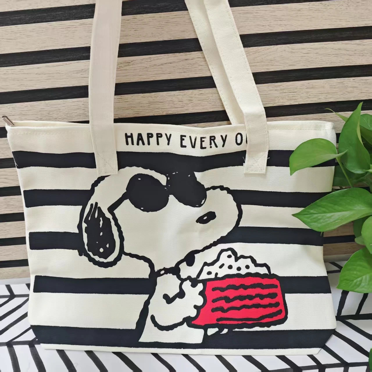 Snoopy Canvas Tote Bag With Zipper Closure For Everyday Use - Smarsty