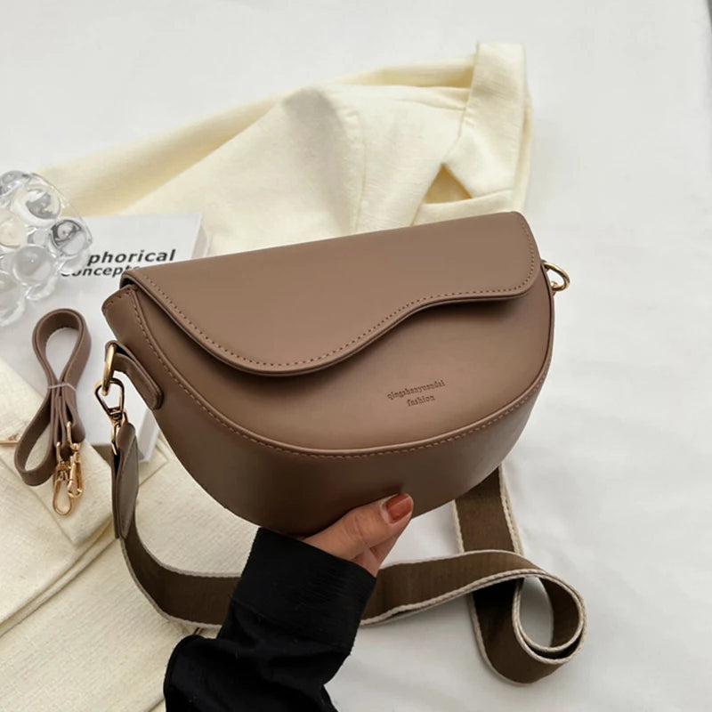 Women Vintage Saddle Bag With Wide Strap Crossbody - Smarsty