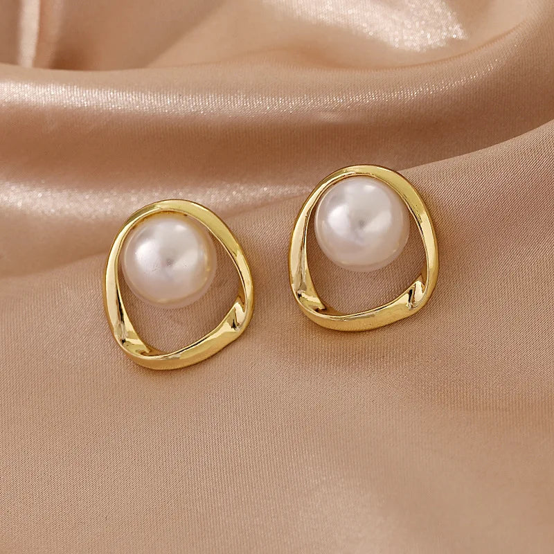 Gold Pearl Stud Earrings Korean Irregular Delicate 2023 - Smarsty