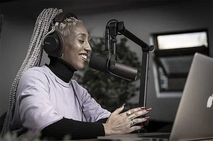 Cardioid Dynamic Microphone for Studio and Podcasting - Smarsty