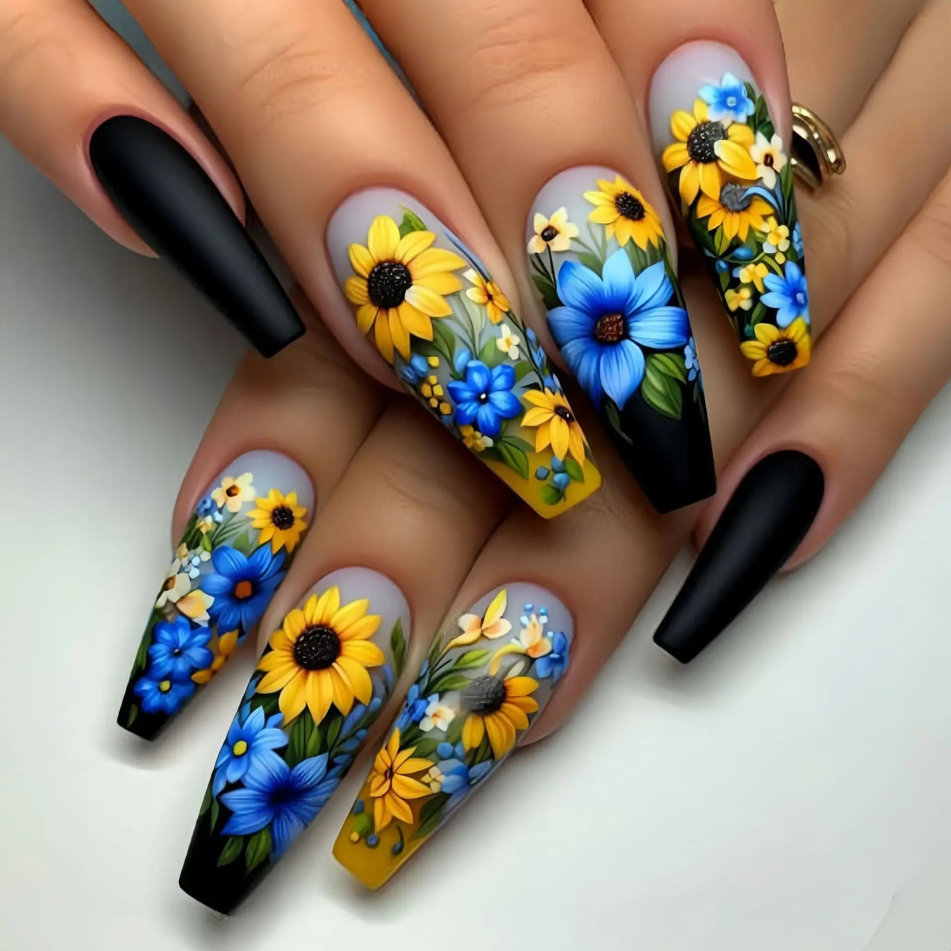 24 Piece Set Medium Long Press On Nails with Floral Design - Smarsty