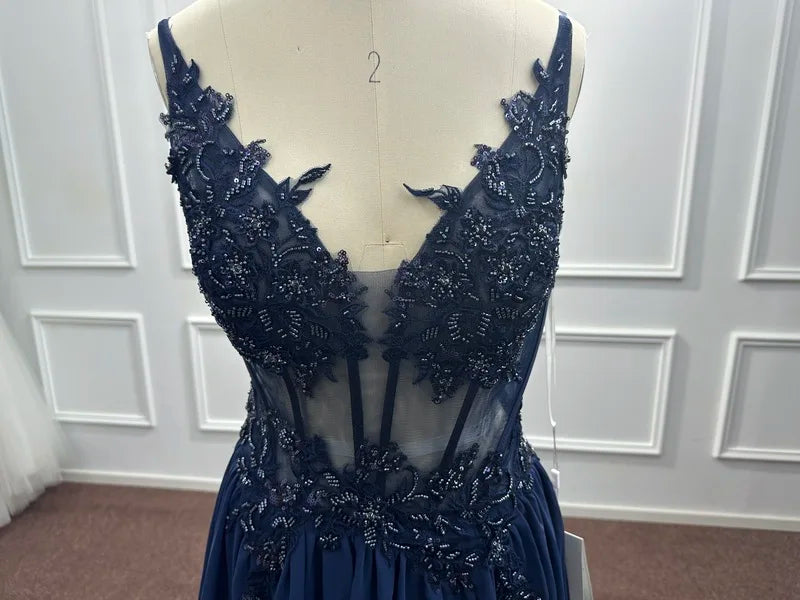 Spaghetti Straps Navy Blue A Line Evening Dresses 2025 Elegant Beaded Appliques Illusion Prom Gowns Formal Party Vestido De Gala