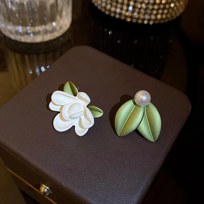 Korean White Shell Flower Drop Earrings for Women Fashion - Smarsty