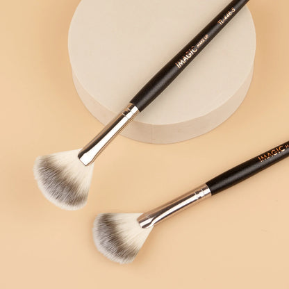 IMAGIC Soft High Quality Blush Brush for Perfect Highlighting - Smarsty
