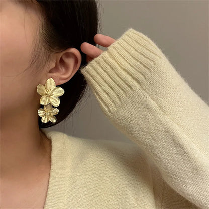 Vintage Gold Flower Drop Earrings for Women Stylish Design - Smarsty