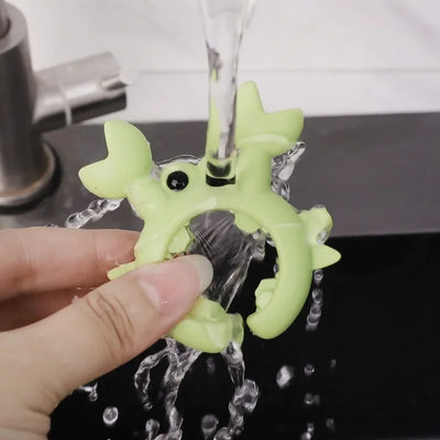 4/1PCS Silicone Spatula Rack Small Crab Anti Scalding Overflow Pot Clip Spoon Holder Clip Universal Shovel Rack Kitchen Gadget by Smarsty