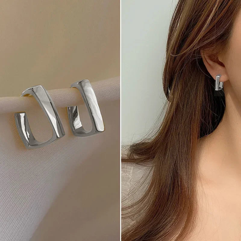 Geometric Metal Dangle Earrings in Gold and Silver Colors - Smarsty
