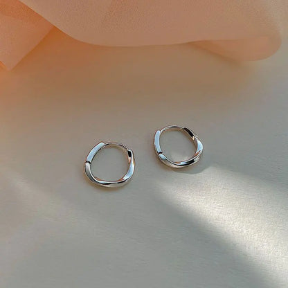 Minimal Geometric Circle Pearl Stud Earrings for Women - Smarsty