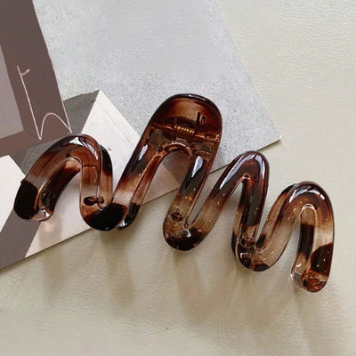Wavy Amber Brown Large Hair Clip Glossy Lightweight 11cm - Smarsty