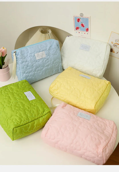 Embroidery Large-Capacity Cosmetic Bag Waterproof Portable Storage Bag Travel Makeup Pouch - Smarsty