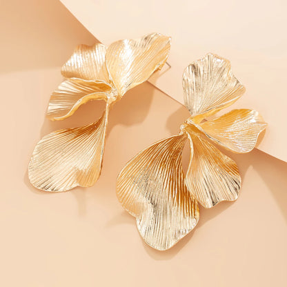 Elegant Ginkgo Leaf Stud Earrings Gold Petal Design - Smarsty