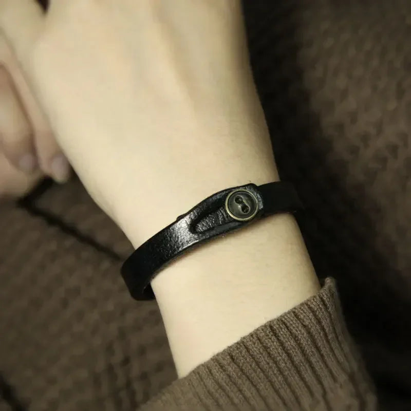 Punk Hip Hop Leather Skull Bracelet for Unisex Fashion - Smarsty