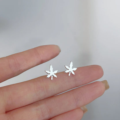 Hypoallergenic Heart Stud Earrings Minimalist Daily Wear - Smarsty