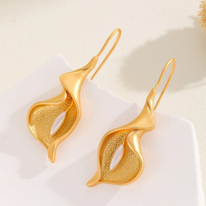 Elegant Flower Dangle Earrings in Gold and Silver Colors - Smarsty