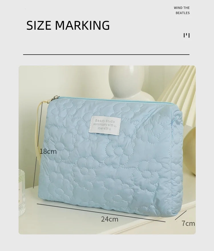 Embroidery Large-Capacity Cosmetic Bag Waterproof Portable Storage Bag Travel Makeup Pouch - Smarsty