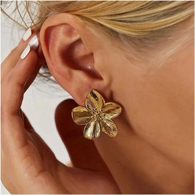 Vintage Gold Flower Drop Earrings for Women Stylish Design - Smarsty