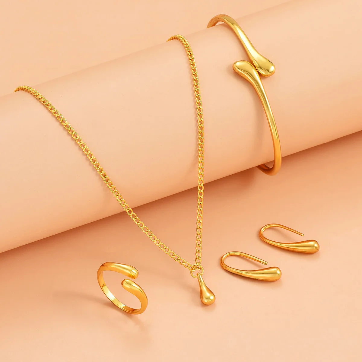 Elegant Women's Jewelry Set with Curved Bean Design - Smarsty